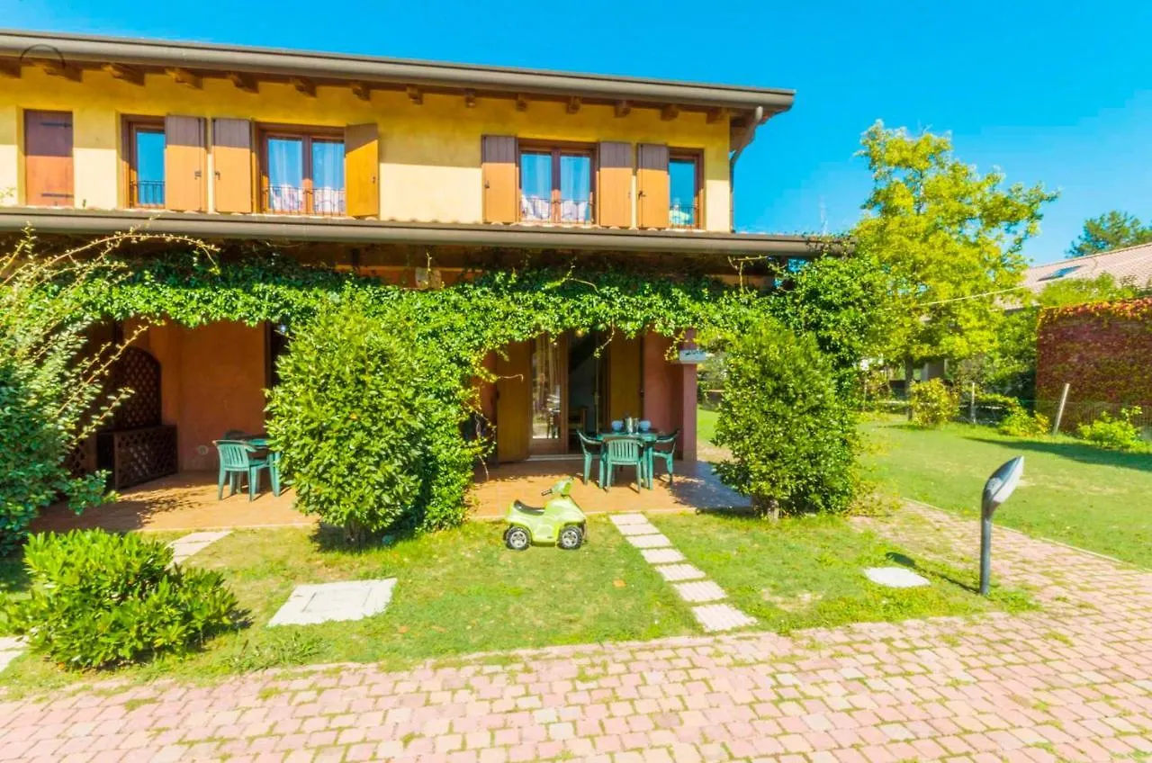 Holiday Home In San Michele Al Tagliamento 42857 Apartmán