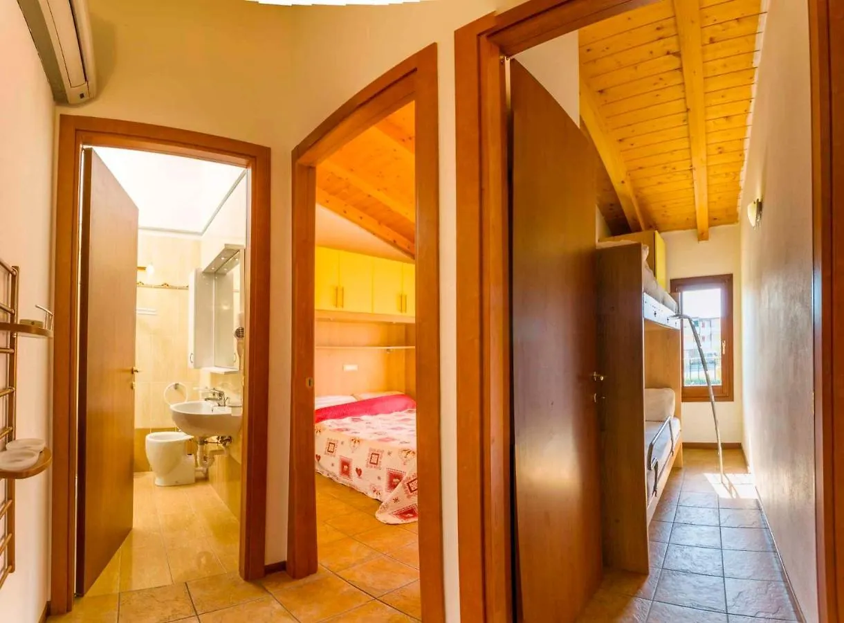 Holiday Home In San Michele Al Tagliamento 42857 Apartmán
